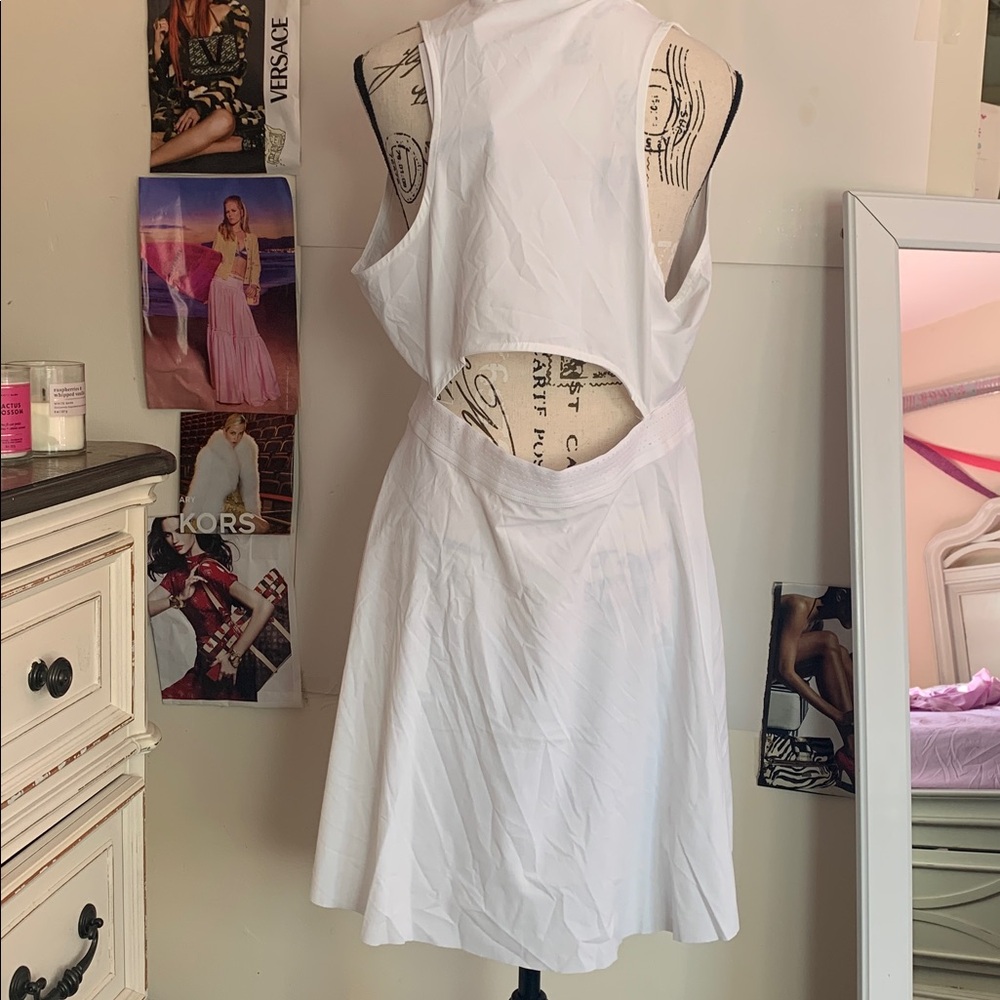 Nike White Sleeveless Tennis Dress - Picture 2 of 11
